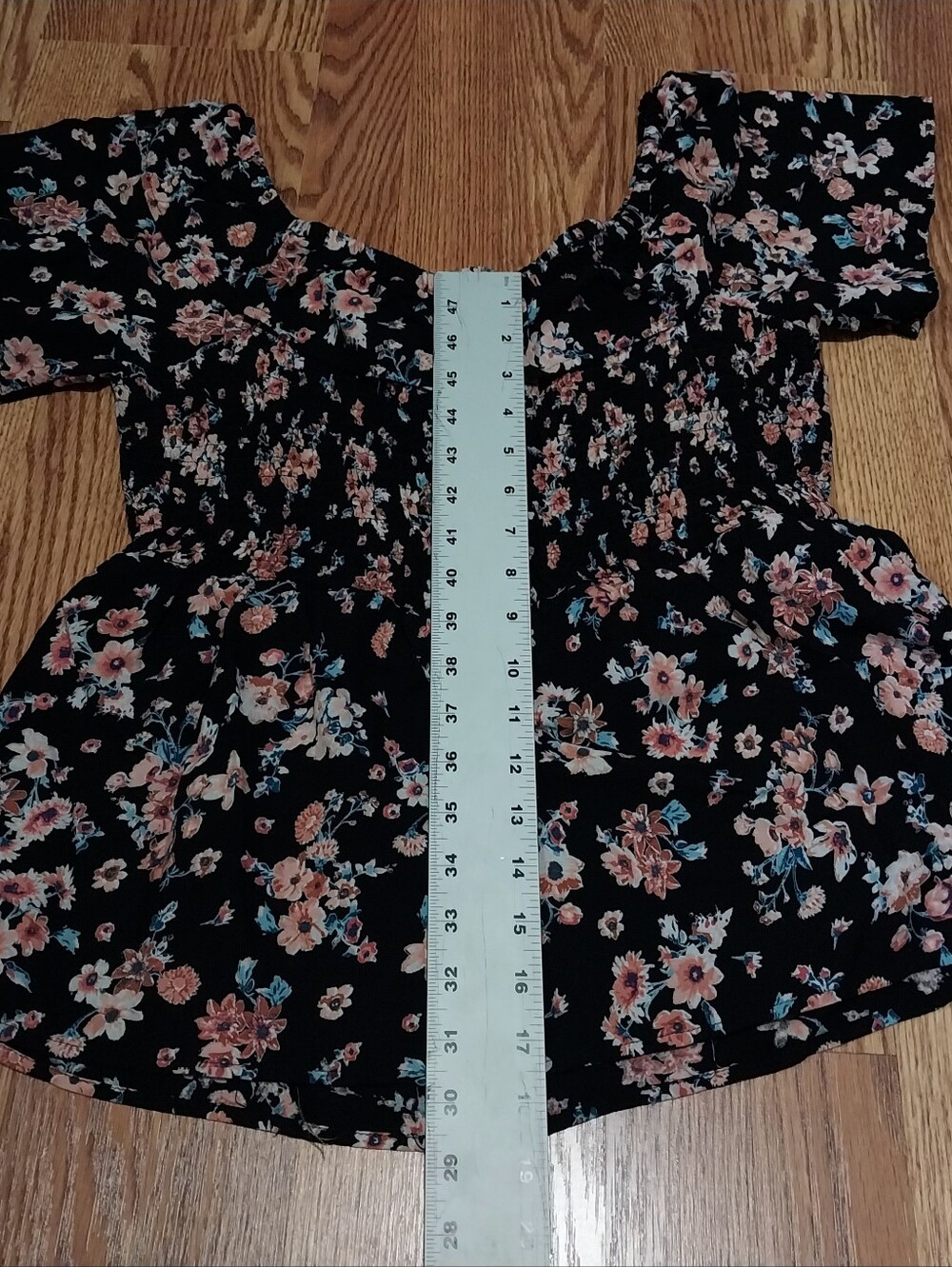 Maurices Floral Off-Shoulder Top Women Size XL Smocked Peplum Blouse White Black - Picture 9 of 13